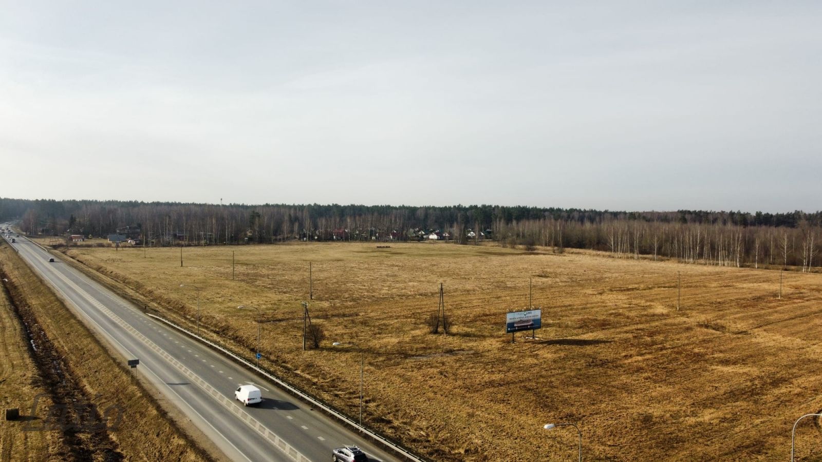 Sludinājumi. Pārdod regulāras formas komercapbūves zemi pie šosejas VIA Baltica.
Elektrība, gāzes Cena: 290000 EUR Foto #4