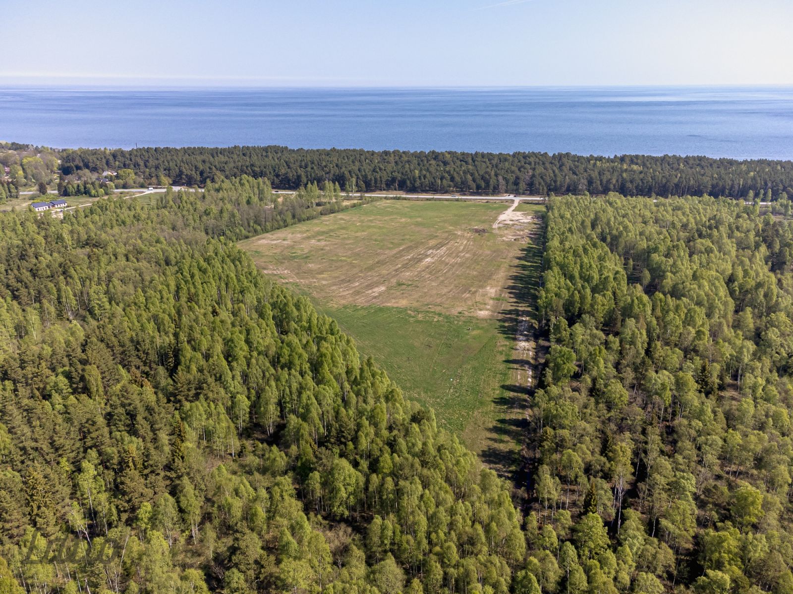 Объявление. Pārdod  gruntsgabalu, kas paredzēts privatai apbūvei, Plieņciemā, 300 m no jūras. Zemes gabala Цена: 50000 EUR Foto #2
