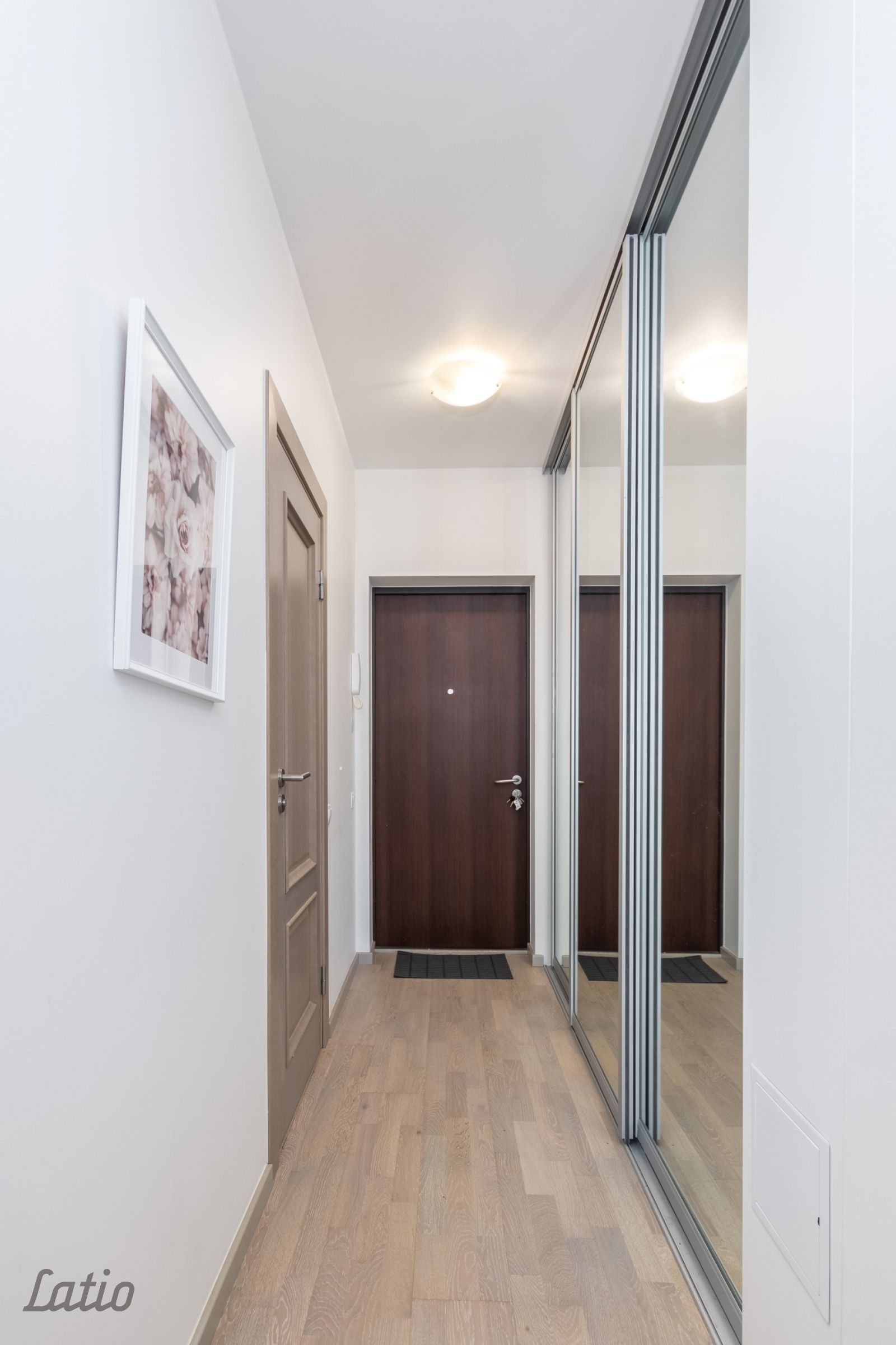 Объявление. Izīrējam divu istabu dzīvokli Klīversalā ar panorāmas logiem un izcilu atrašanās vietu!

Divu Цена: 650 EUR/мес. Foto #5
