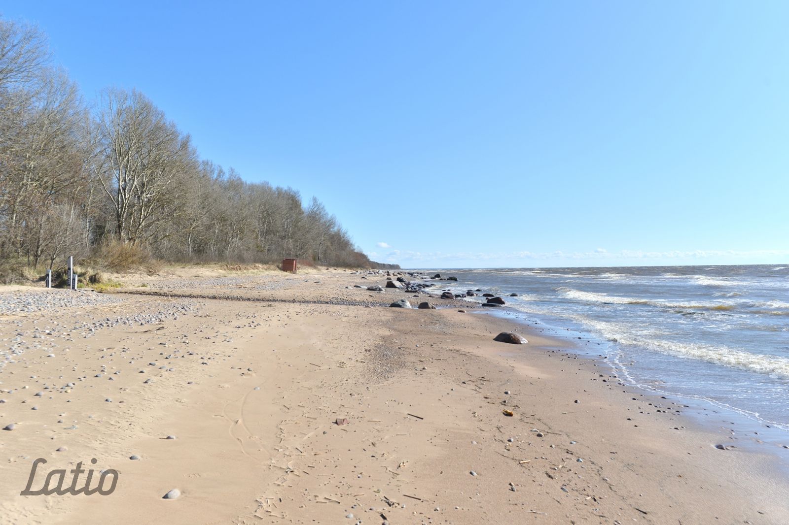 Sludinājumi. Ziemeļvidzemes biosfēras rezervāta teritorijā, tikai 58 km attālumā no Rīgas centra un 900 metru Cena: 24380 EUR Foto #4