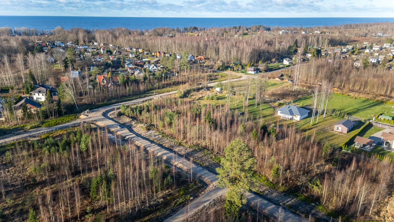 Sludinājumi. Ziemeļvidzemes biosfēras rezervāta teritorijā, tikai 58 km attālumā no Rīgas centra un 900 metru Cena: 24160 EUR Foto #1