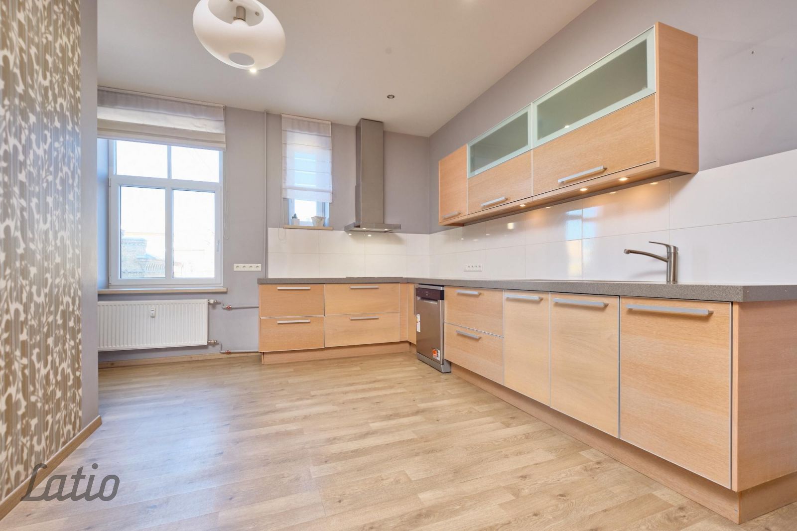 Объявление. Dzīvoklis ar raksturu Rīgas centrā  plašums, gaisma un pirmskara šarms

Ja meklējat dzīvokli ar Цена: 239000 EUR Foto #4