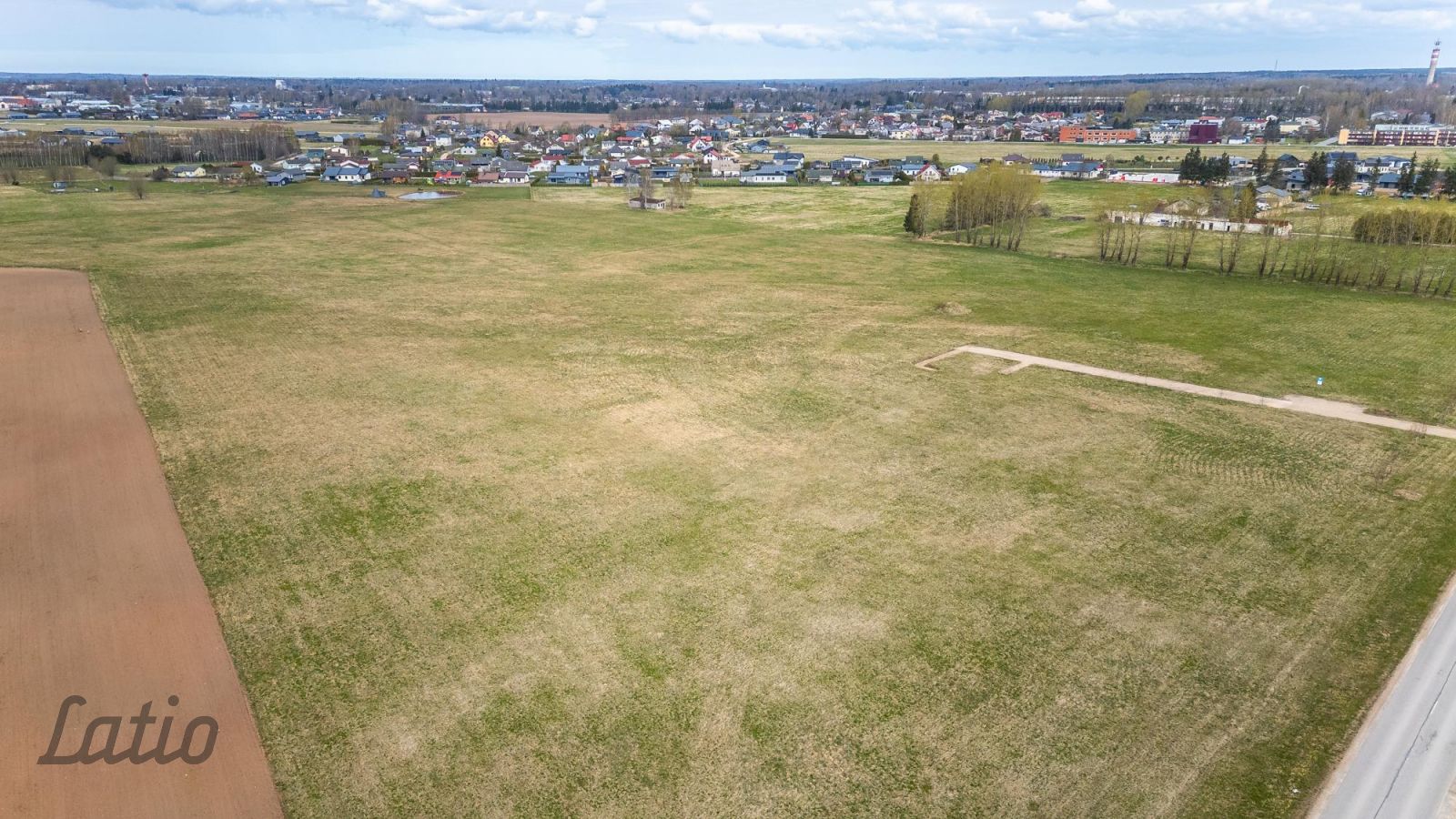 Sludinājumi. Tiek pārdots perspektīvs zemes īpašums Siguldas pilsētas teritorijā ar platību 5,67 ha, kas Cena: 290000 EUR Foto #1
