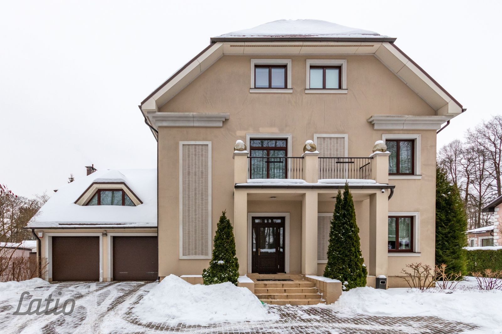 Sludinājumi. Pārdod plašu, kvalitatīvi būvētu un pilnībā aprīkotu trīs stāvu māju ar pārdomātu plānojumu un Cena: 790000 EUR Foto #2