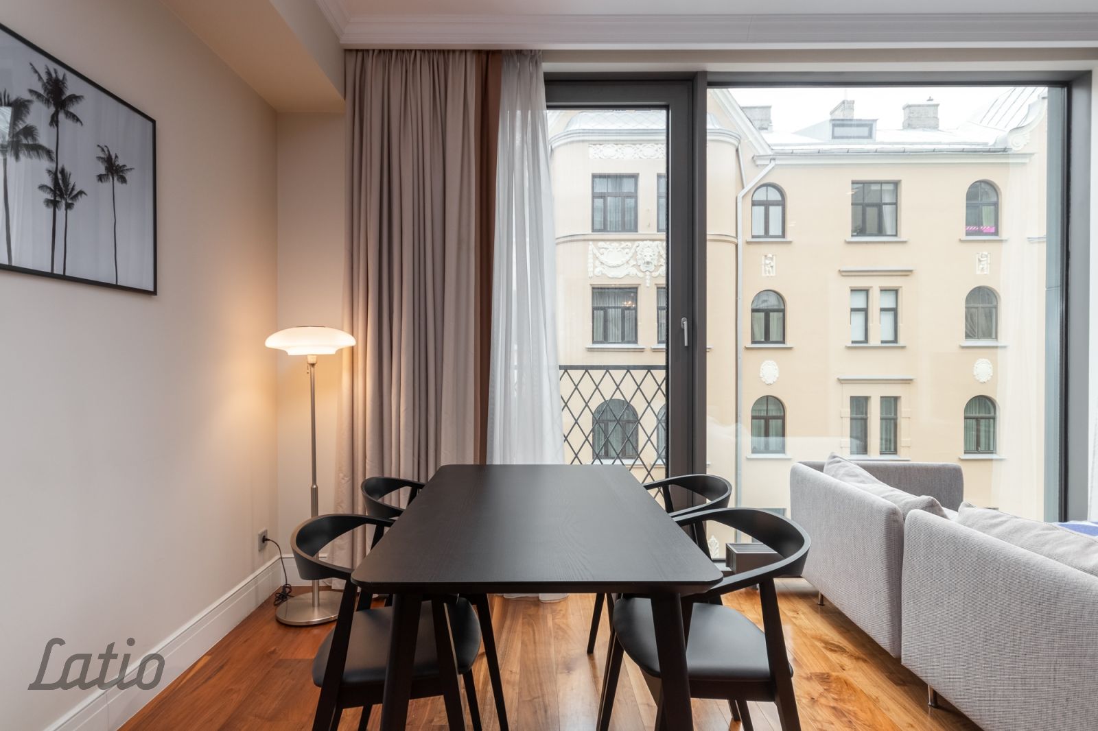 Sludinājumi. Pārdod mēbelētu un pilnībā aprīkotu, mūsdienīgu un elegantu divistabu dzīvokli jaunajā projektā Cena: 315000 EUR Foto #5