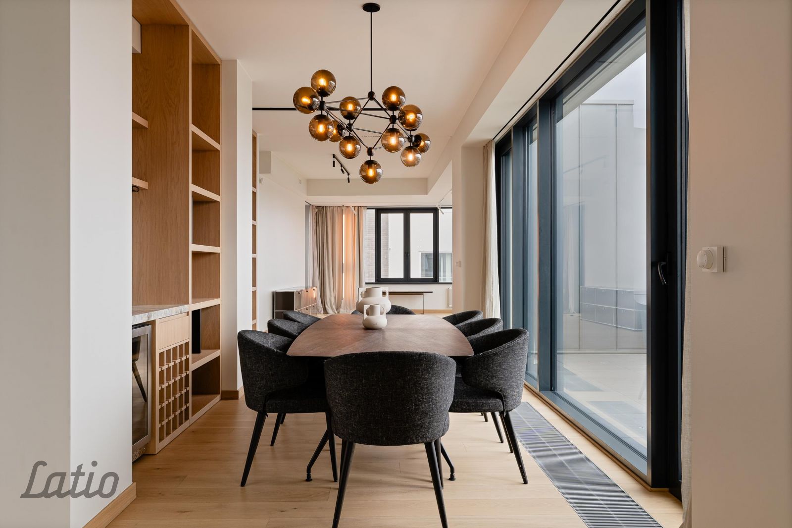 Sludinājumi. Penthouse dzīvoklis Klīversalā ar izcilu skatu uz Daugavu un Vecrīgu
Pārdošanā ekskluzīvs jumta Cena: 1.3e+06 EUR Foto #3