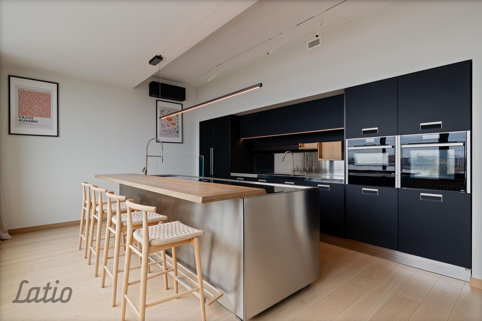 Sludinājumi. Penthouse dzīvoklis Klīversalā ar izcilu skatu uz Daugavu un Vecrīgu
Pārdošanā ekskluzīvs jumta Cena: 1.3e+06 EUR Foto #4