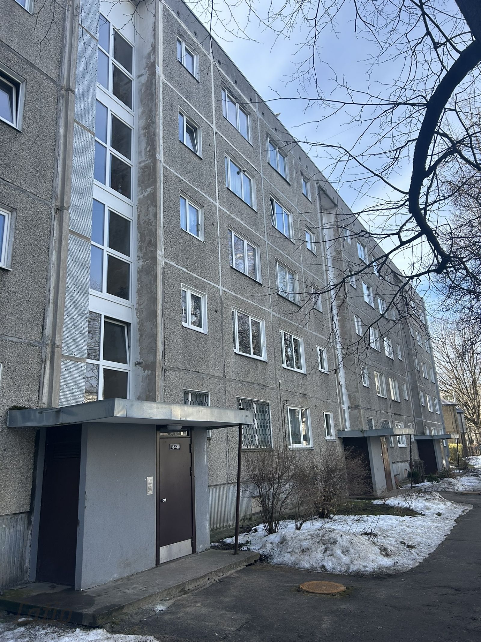 Объявление. Pārdod remontējamu dzīvokli Iļģuciema centrā.

Vidējais stāvs, vidējā kāpņu telpa.
Mājā Цена: 38000 EUR Foto #1