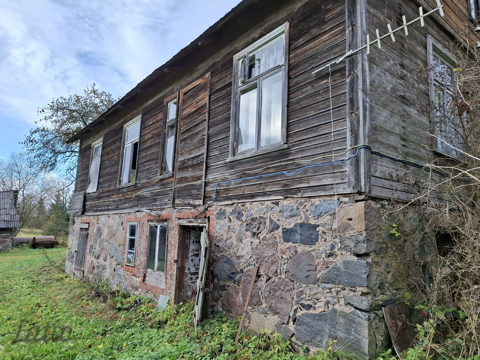 Объявление. Pārdod lauku īpašumu Vidzemē, Limbažu novadā ar savu ezeru.
Pārdošanā īpašs un ainavisks lauku Цена: 80000 EUR Foto #5