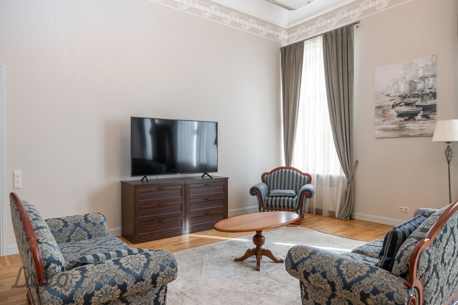 Sludinājumi. Dzīvoklis kā māja. Tiek pārdots ar visām mēbelēm, ir 2 slēgtas garāžas teritorijā, ir sauna ar Cena: 550000 EUR Foto #5
