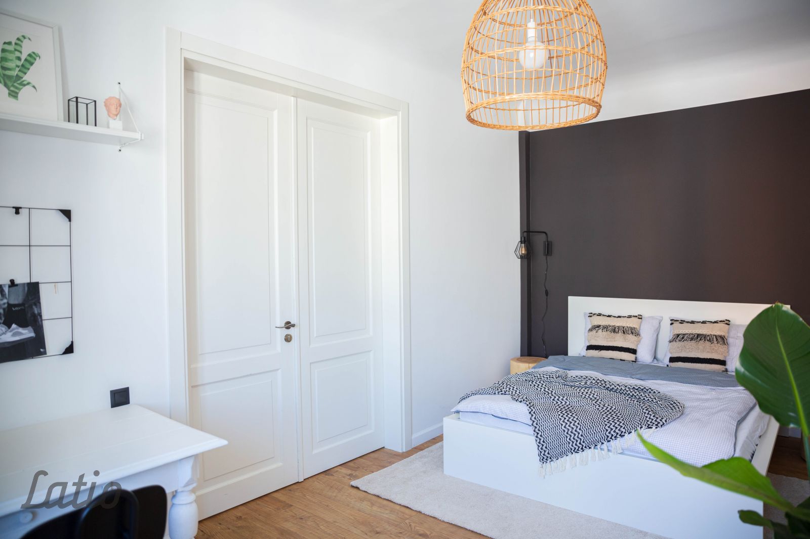 Объявление. Izīrē izsmalcinātu 3 istabu dzīvokli Rīgas centrā  Avotu ielā.

Piedāvājumā elegants, plašs un Цена: 1550 EUR/мес. Foto #5
