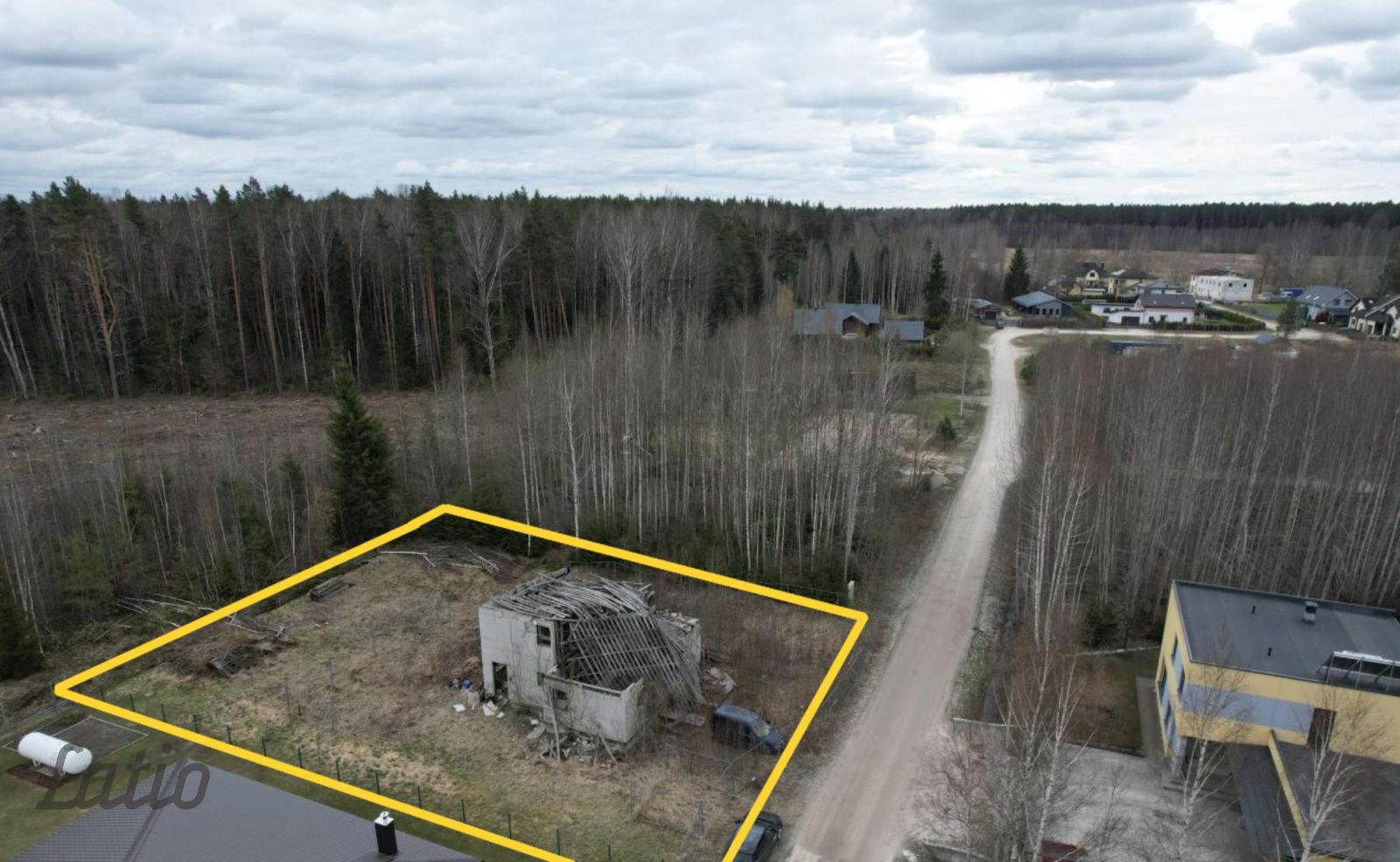 Объявление. Īpašums privātmājas būvniecībai Jaunsauriešu centrā
Tiek pārdots regulāras formas zemesgabals Цена: 36000 EUR Foto #3