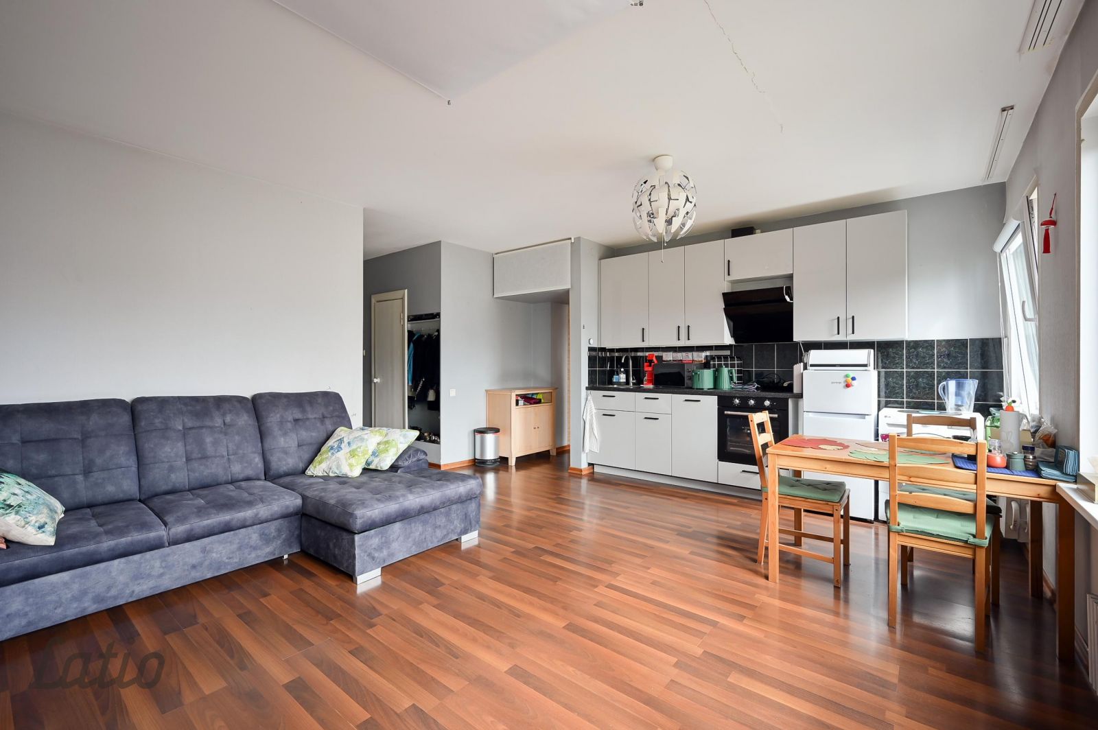 Sludinājumi. Piedāvājumā saulains divu istabu dzīvoklis Rīgas vēsturiskajā centrā

Tiek pārdots pārdomāta Cena: 89900 EUR Foto #3