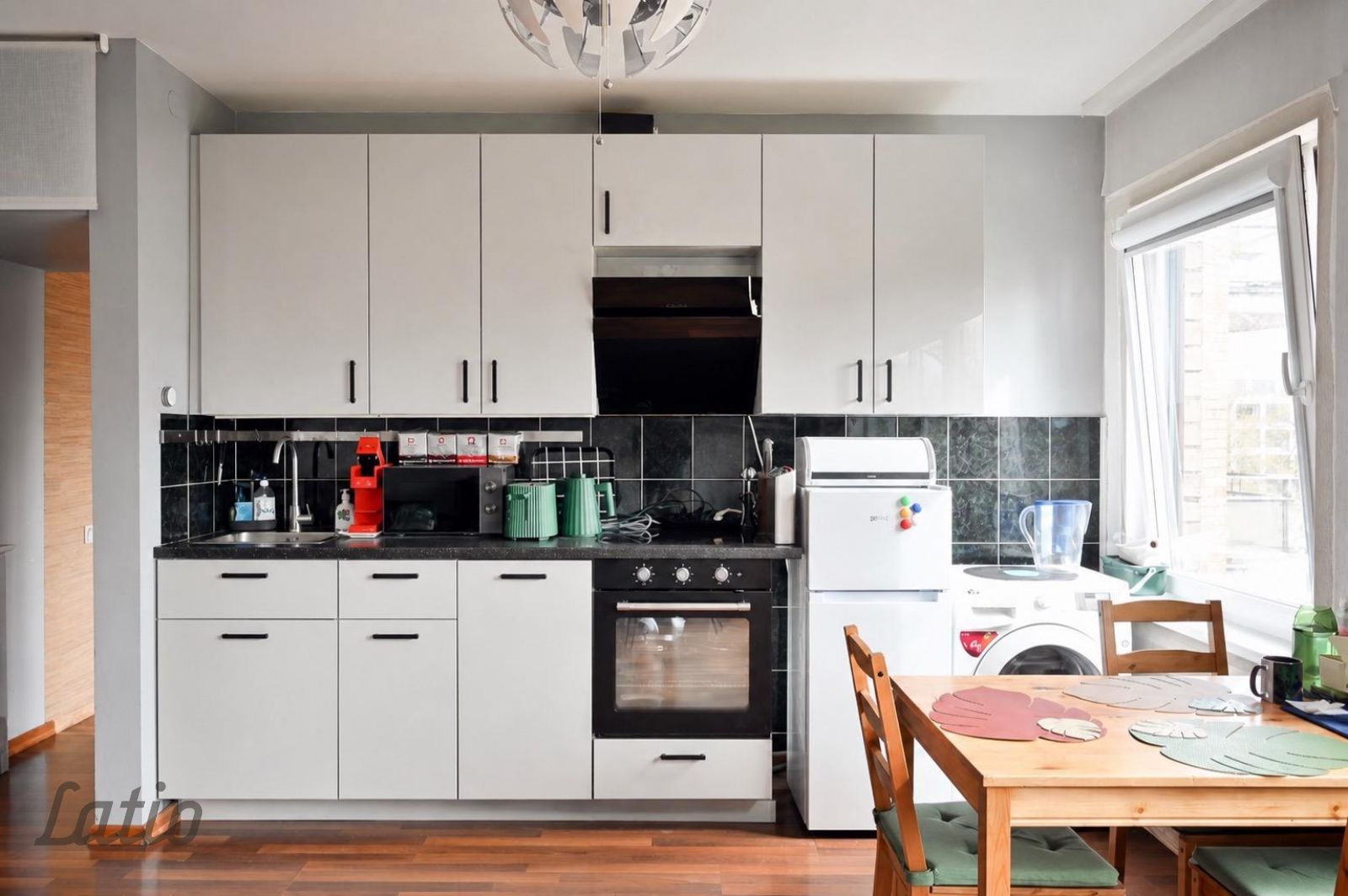 Sludinājumi. Piedāvājumā saulains divu istabu dzīvoklis Rīgas vēsturiskajā centrā

Tiek pārdots pārdomāta Cena: 89900 EUR Foto #1