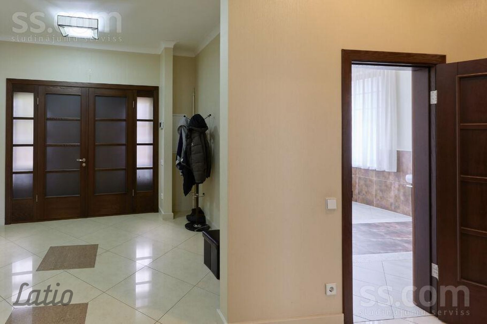 Sludinājumi. Pārdod ekskluzīvu dzīvokli dvīņumājā Baltezera krastā ar privātu izeju uz pludmali.

Dzīvoklis Cena: 370000 EUR Foto #3