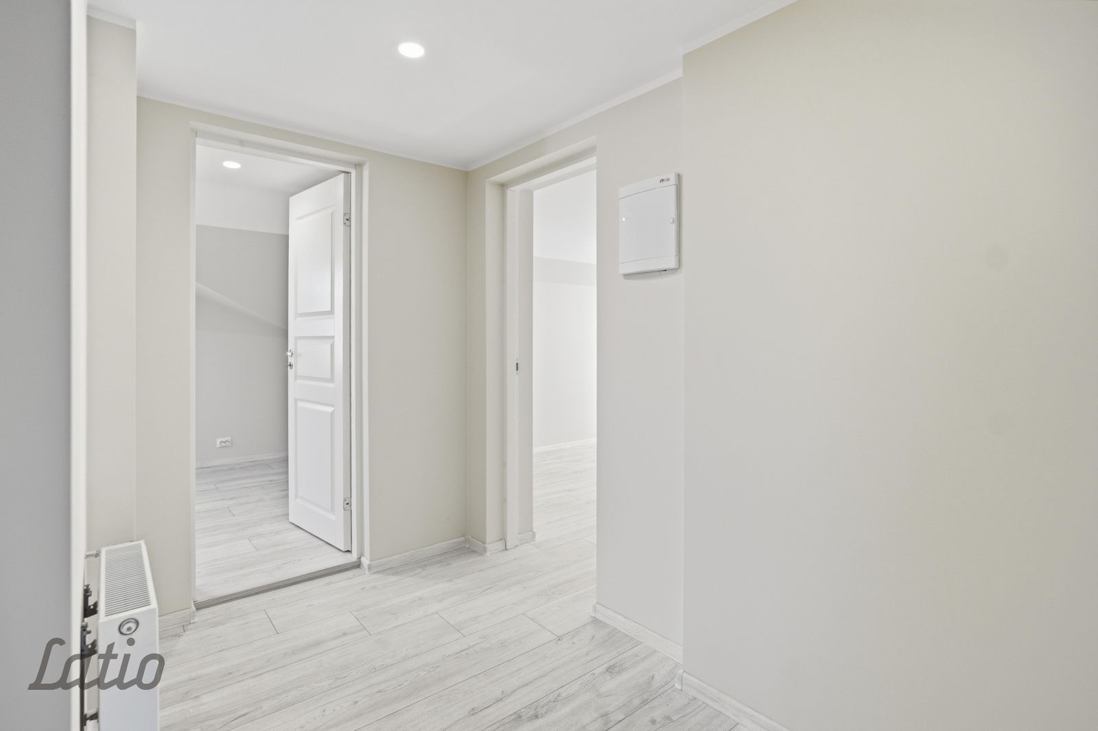 Sludinājumi. Piedāvāju iegādāties 82.5 m plašu, gaišu un kapitāli renovētu 2 istabu dzīvokli lieliskā lokācijā  Cena: 84000 EUR Foto #5