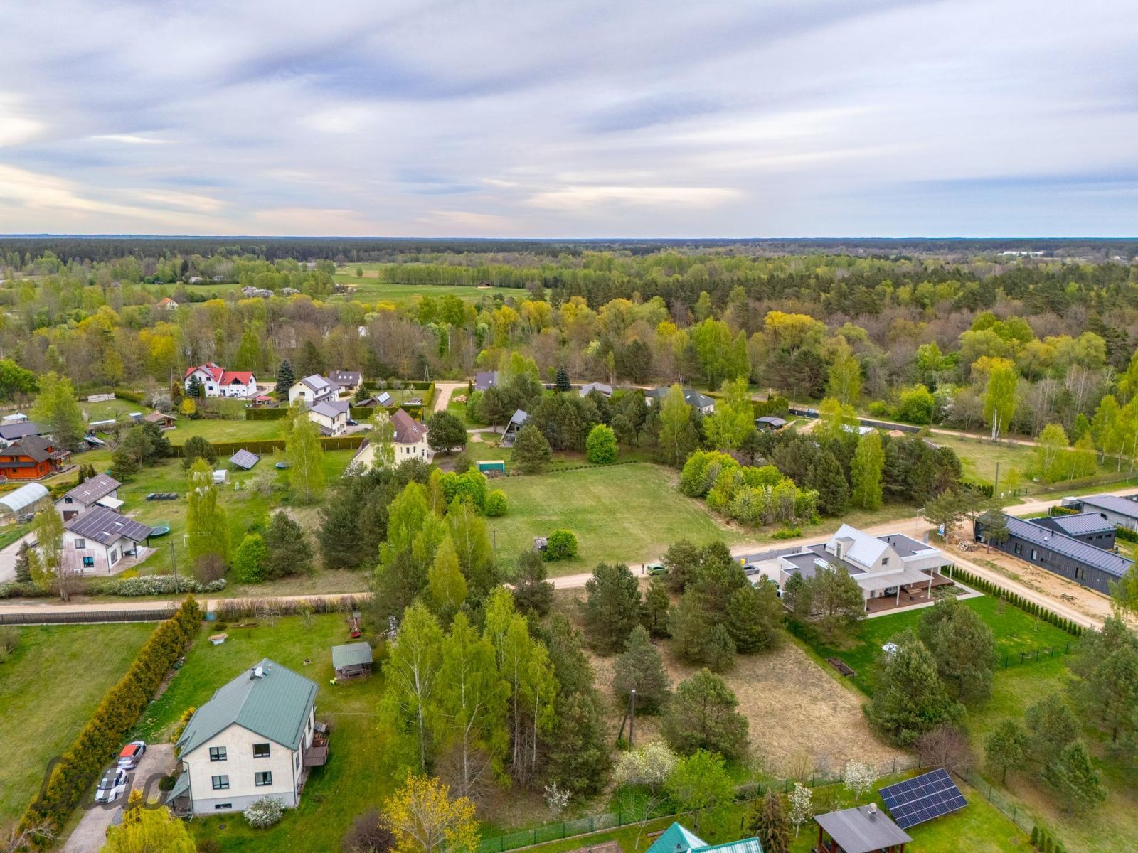 Sludinājumi. Pārdodu apbūves zemesgabalu Ādažos, klusā un skaistā vietā starp Gauju un Vējupi. Zemesgabals Cena: 62000 EUR Foto #4
