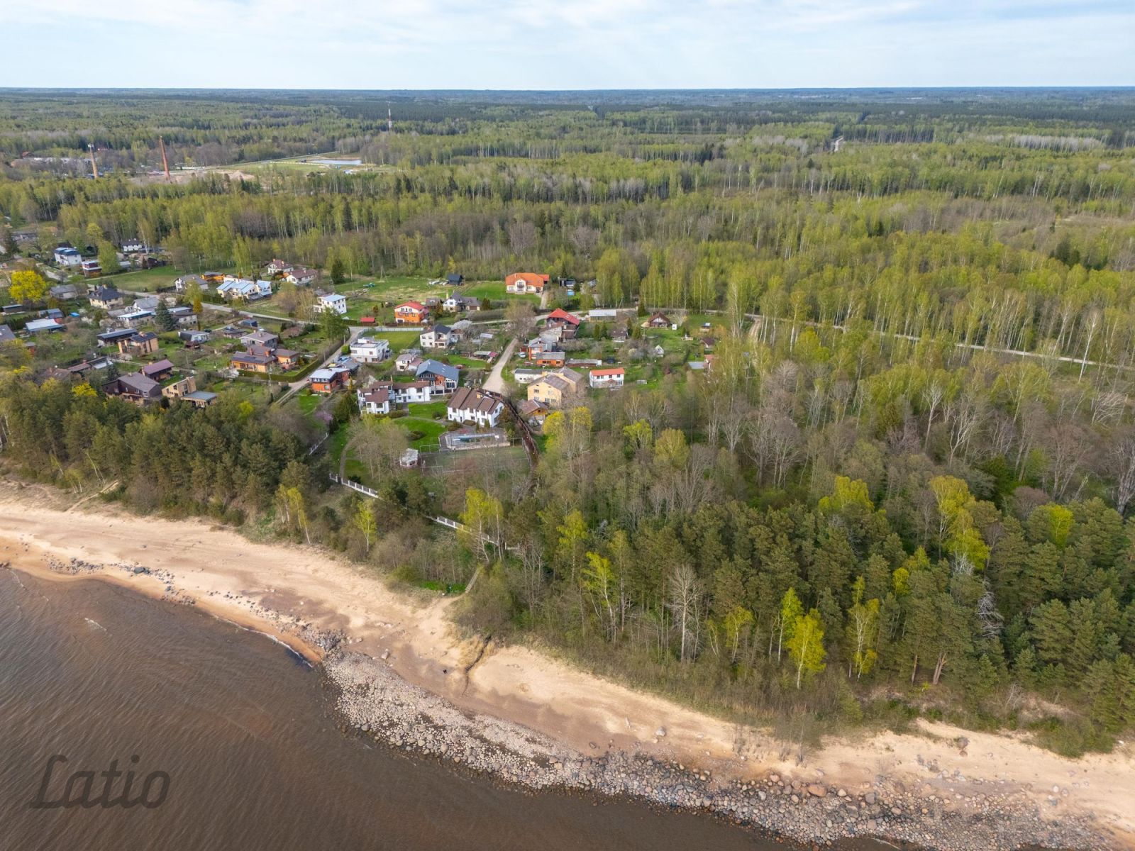 Sludinājumi. Pārdodu apbūves zemesgabalu Tūjā, tikai ~200 metru gājiena attālumā no jūras krasta. Zemesgabals ir Cena: 65000 EUR Foto #3