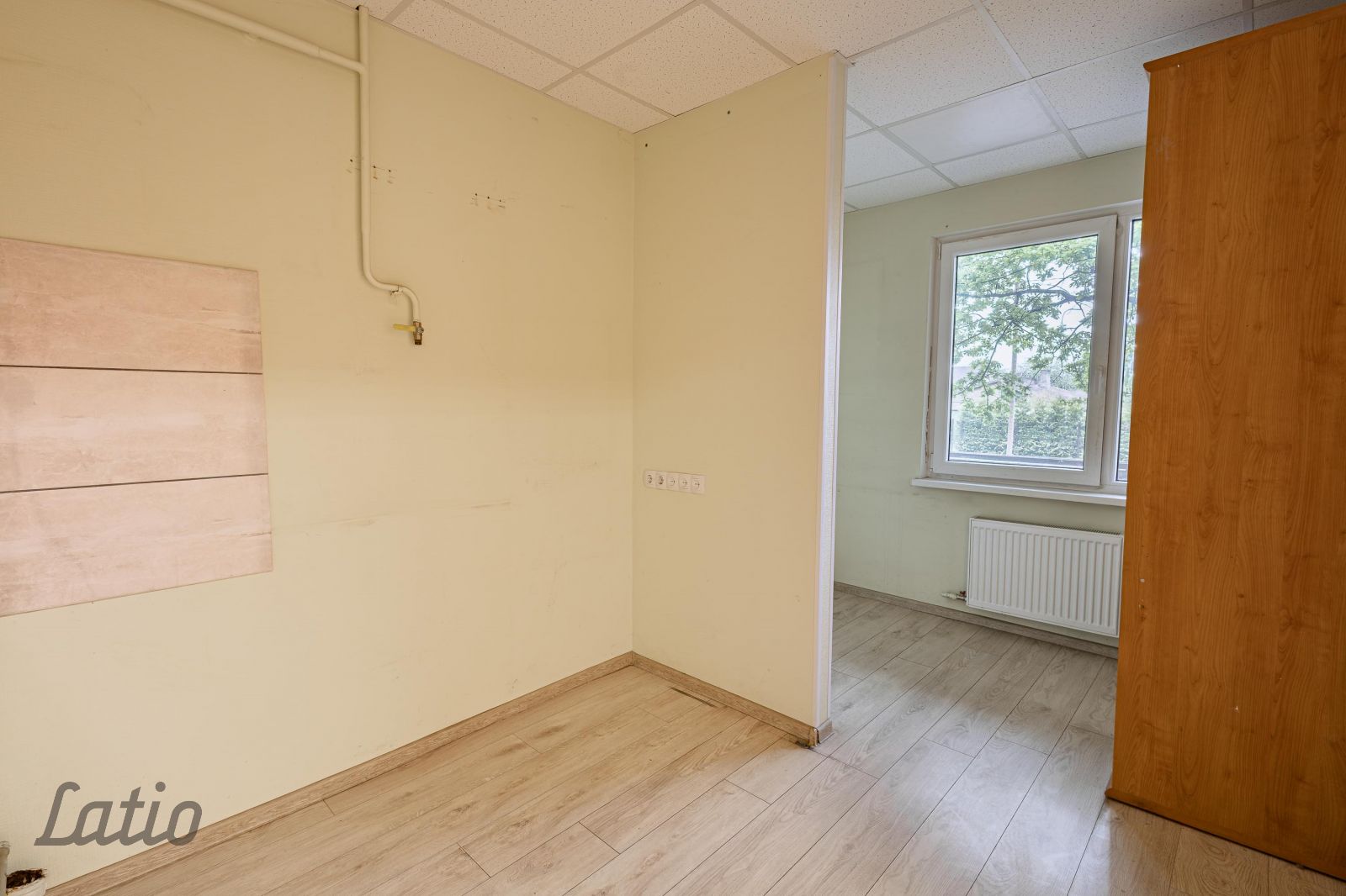 Sludinājumi. Pārdošanā 1-istabas dzīvoklis ar plašu lodžiju Jelgavā, klusā un ērtā apkaimē.
Lieliska iespēja Cena: 24500 EUR Foto #3