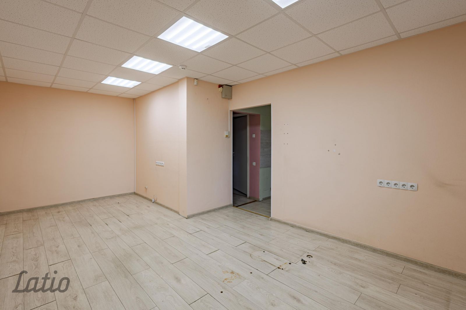 Sludinājumi. Pārdošanā 1-istabas dzīvoklis ar plašu lodžiju Jelgavā, klusā un ērtā apkaimē.
Lieliska iespēja Cena: 24500 EUR Foto #2