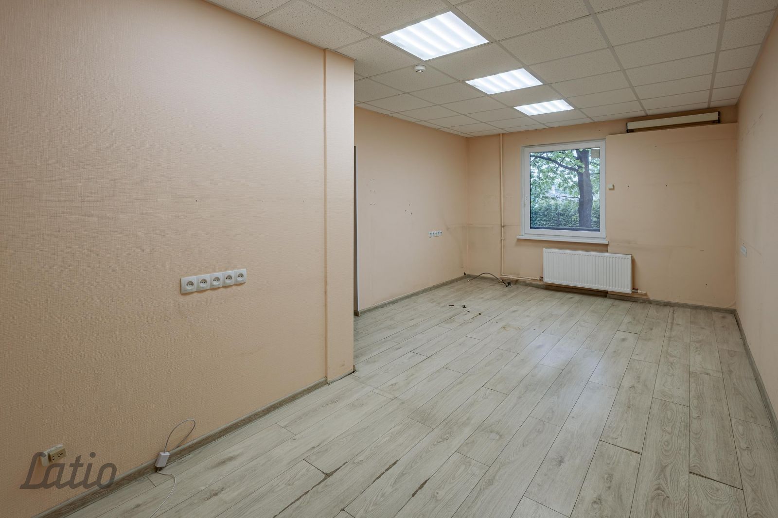 Sludinājumi. Pārdošanā 1-istabas dzīvoklis ar plašu lodžiju Jelgavā, klusā un ērtā apkaimē.
Lieliska iespēja Cena: 24500 EUR Foto #1