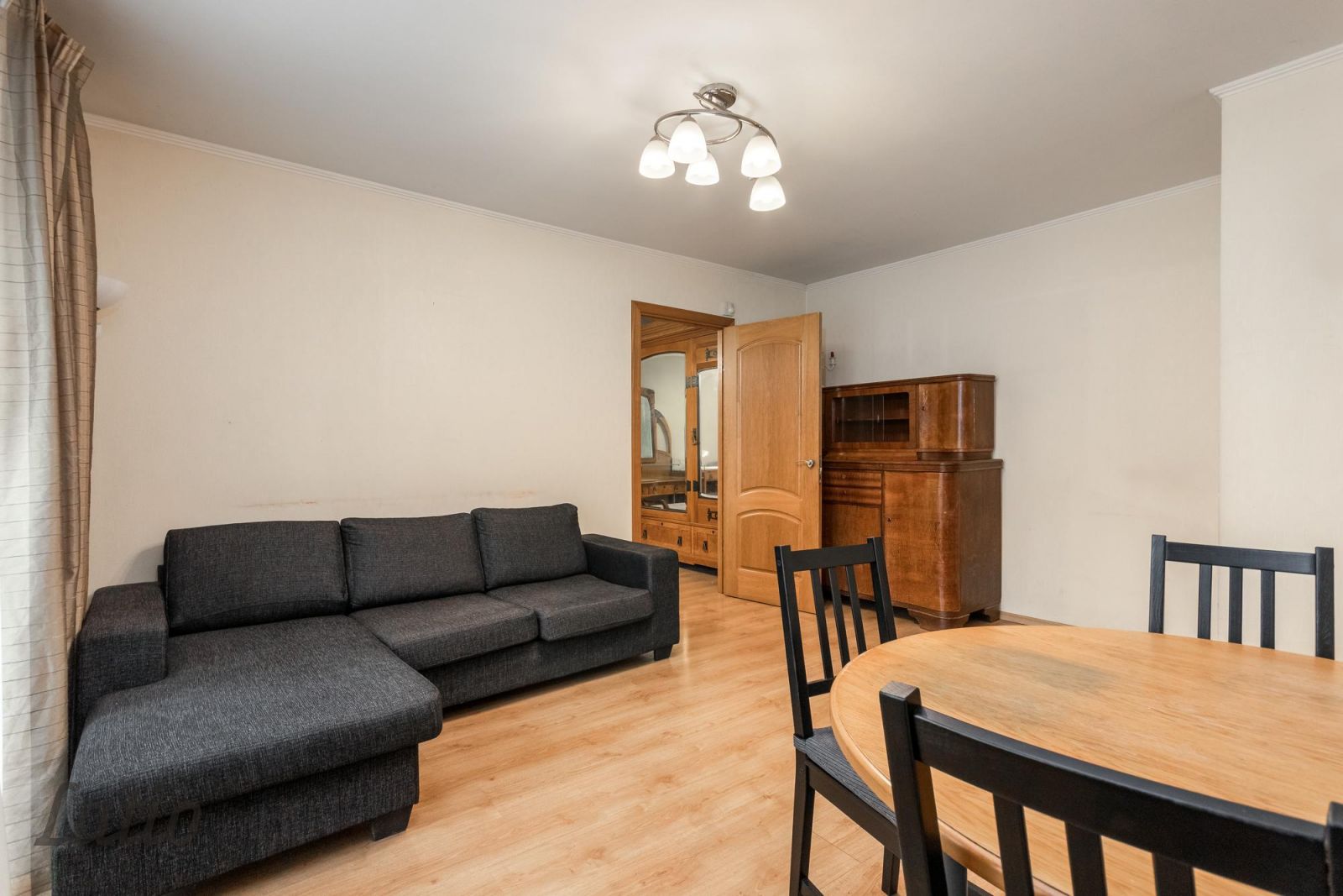 Объявление. Pārdod 2 istabu dzīvokli Klīversalā!

Dzīvokļa plānojums:

viesistaba apvienota ar virtuves Цена: 68000 EUR Foto #2