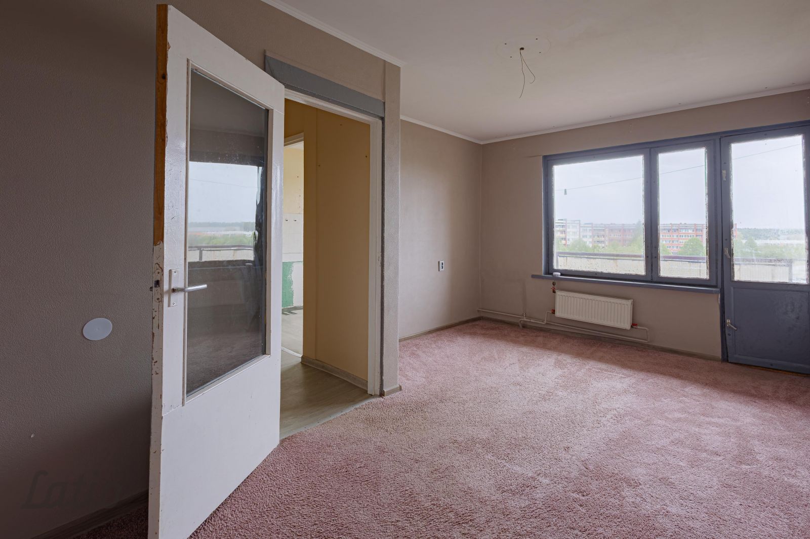 Sludinājumi. Pārdošanā 1-istabas dzīvoklis ar plašu lodžiju Jelgavā, klusā apkaimē.
Lieliska iespēja tiem, kuri Cena: 23000 EUR Foto #1