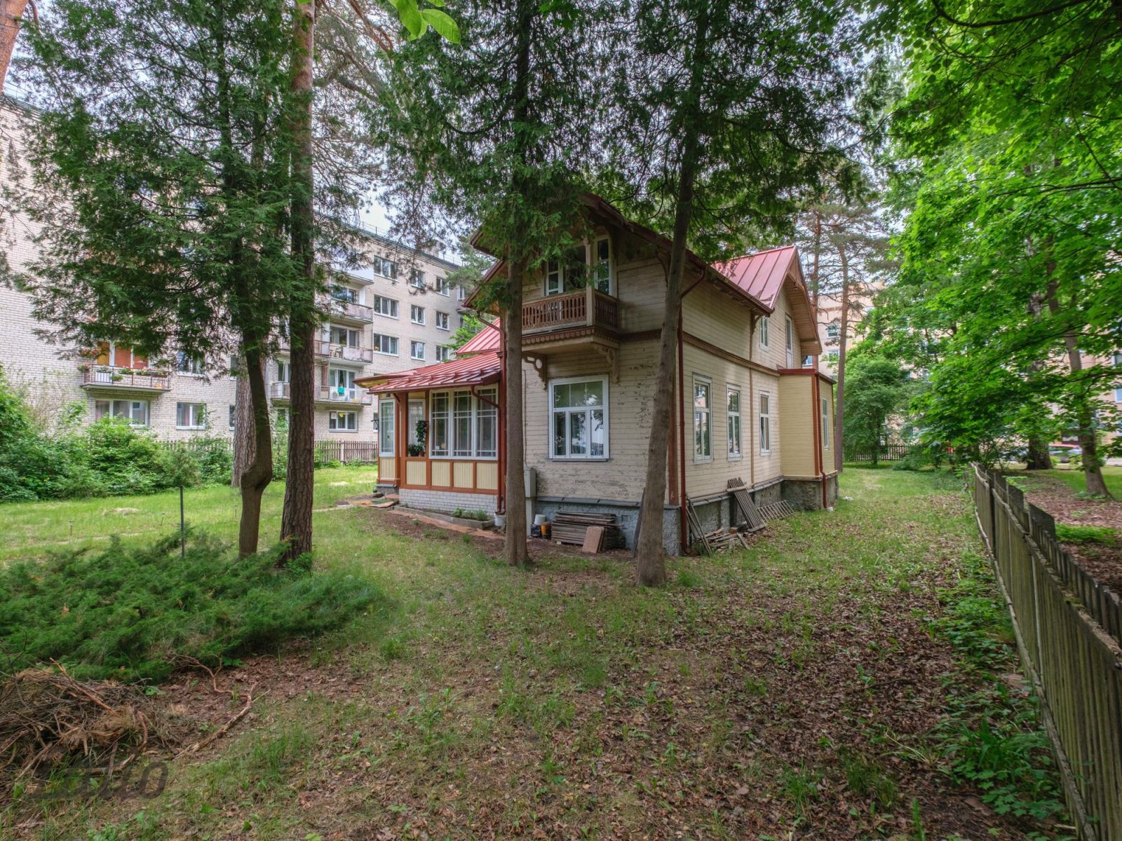 Sludinājumi. Piedāvājam unikālu iespēju iegādāties vizuāli saistošu 19. gadsimta beigu dzīvojamo māju Jūrmalā, Cena: 275000 EUR Foto #5