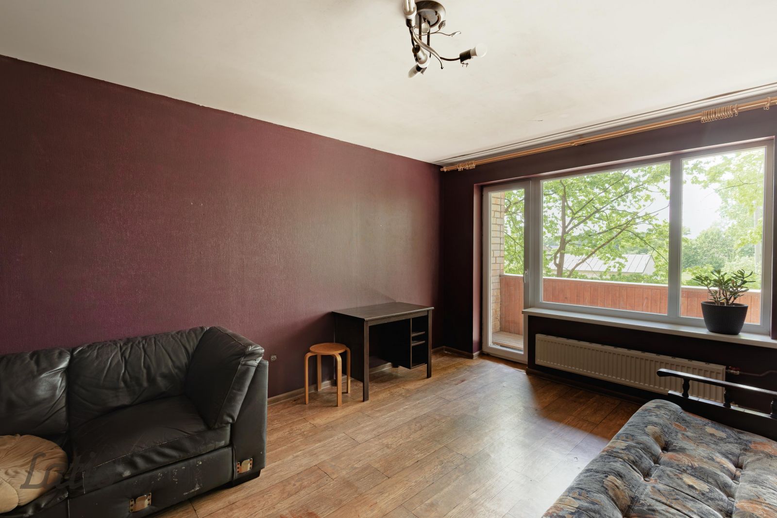 Sludinājumi. Pārdošanā 1-istabas dzīvoklis ar plašu lodžiju Jelgavā, klusā un ērtā apkaimē.
Dzīvoklis izvietots Cena: 27500 EUR Foto #1