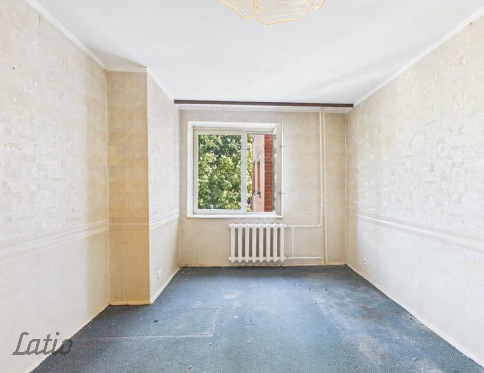 Sludinājumi. Pārdod 2 istabu dzīvokli Teikā. Dzīvoklim ir ērts un funkcionāls plānojums  divas atsevišķas Cena: 67000 EUR Foto #1