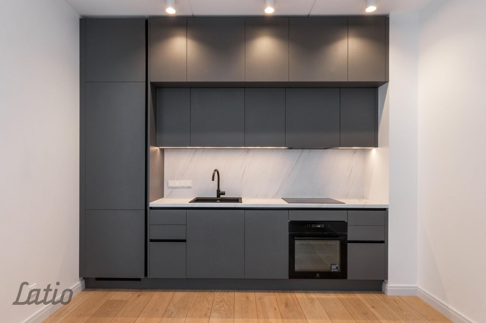 Объявление. Stilīgs 2 istabu dzīvoklis jaunajā projektā pie Mežaparka

Tiek piedāvāts moderns divu istabu Цена: 112000 EUR Foto #1