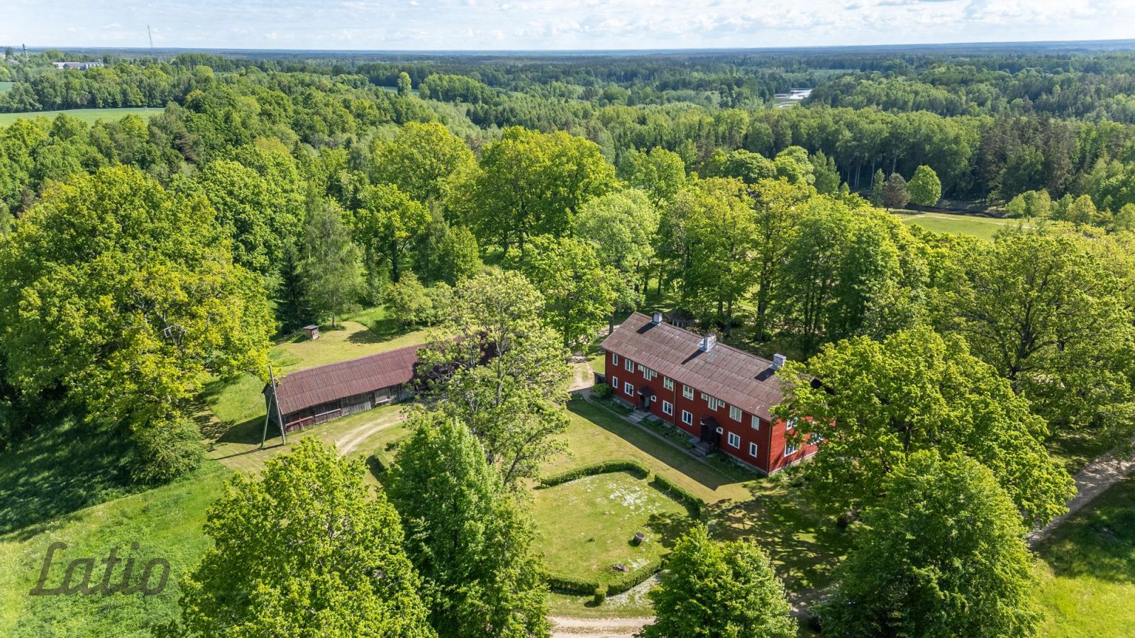 Объявление. Pārdod plašu un daudzfunkcionālu lauku īpašumu, kas atrodas stratēģiski izdevīgā un skaistā vietā Цена: 200000 EUR Foto #3