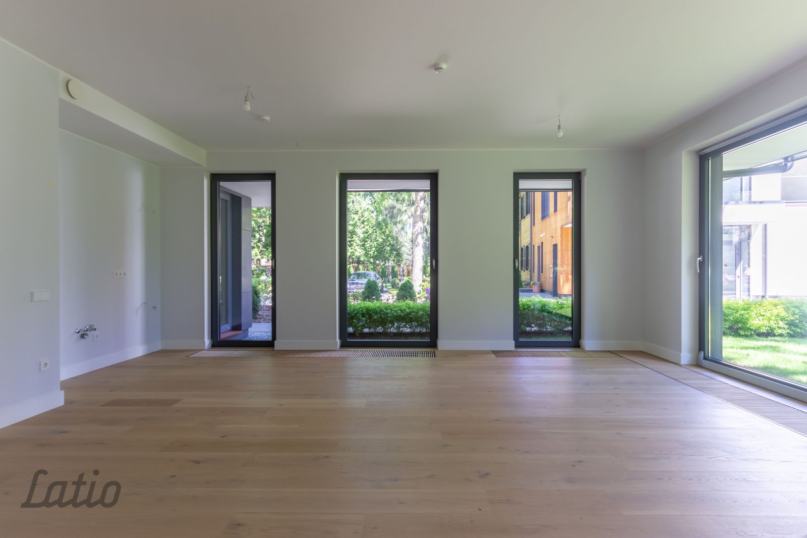 Sludinājumi.  Cena: 382000 EUR Foto #2